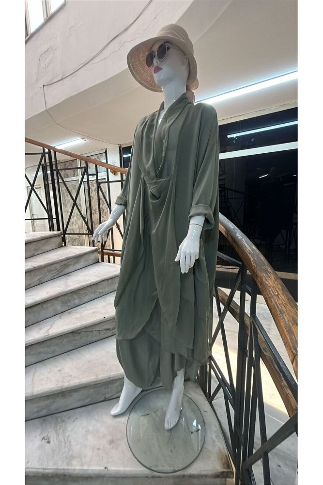 Haki Italyan İpek Detaylı Oversize Sonsuzluk Kaftan Bluz Asimetrik Pantolon İkili Takım